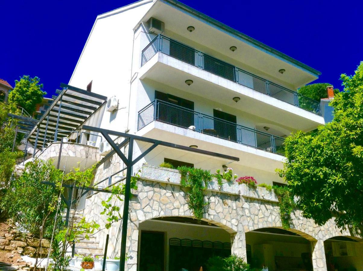 Villa Monte Boutique Apartments In 헤르섹 외부 사진